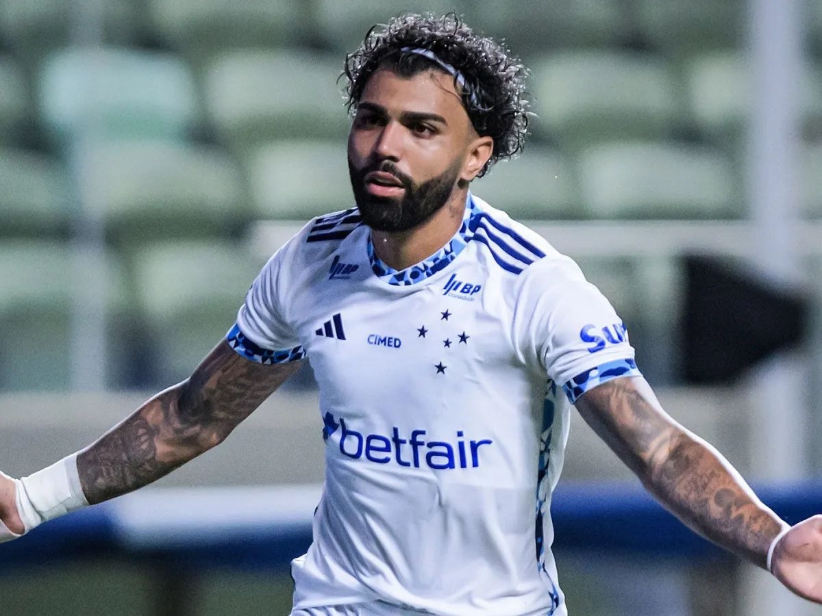 TetoFernandes's tweet photo. Gabigol entrou só pra bater o penal, se fizesse classificaria o Cruzeiro, perdeu, e na sequência corintians classificou! Bizarro https://t.co/NCe6llZD6x