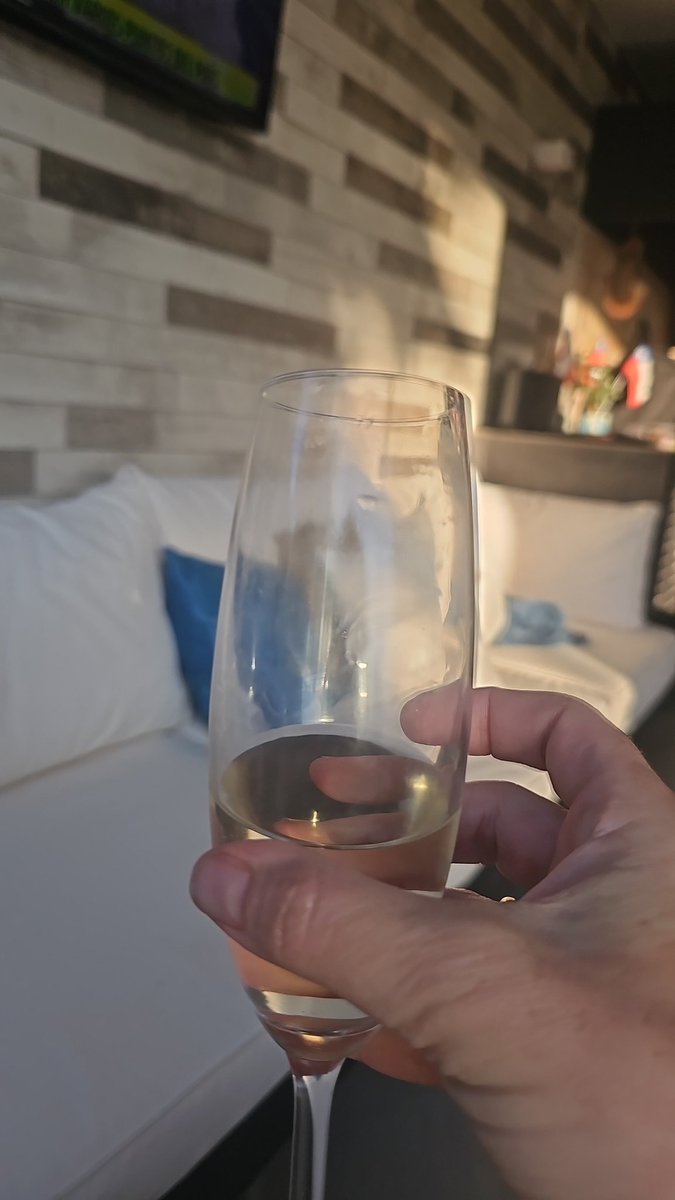 Salud por #chile no al comunismo.