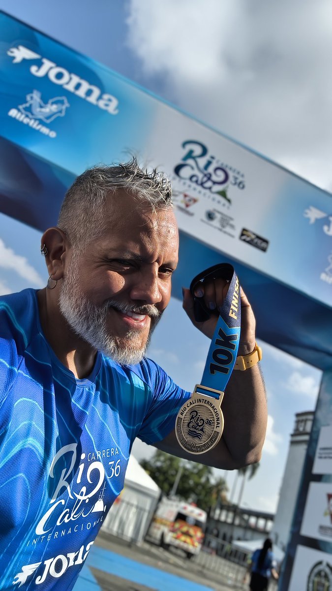 SoyCesarAlAire's tweet photo. Mejoramos tiempo y cerramos la trotadera por este año!
#CarreraInternacionalRioCali
#runnerscali
#runnerscolombia https://t.co/6z7BfF0FeF
