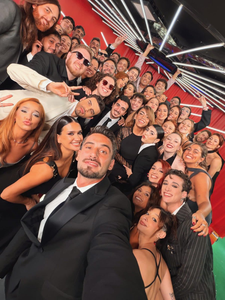 xcamiyy's tweet image. Mi familia, mi factoria, aguante luzu, aguante  la Occhiato, Carlitos, dios, patria y familia.❤️ #luzutv #MartinFierroStreaming