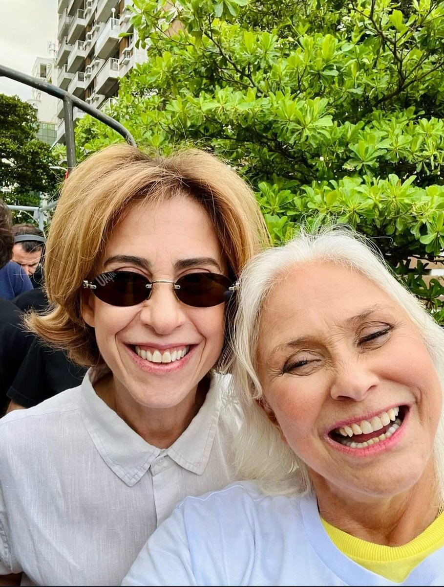 fafá de belem e nandinha torres na manifestação contra o congresso no rj 🕊