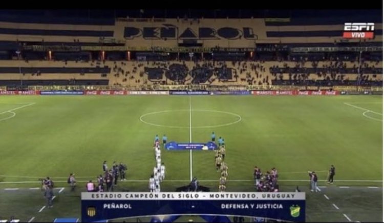 fstthiago's tweet photo. @Ramilopez8_ en la cancha se ve la diferencia de hinchada, decir que sos de un club lo puede decir cualquiera, la hinchada que importa es la que va a la tribuna y da la casualidad que hay un club que siempre lleva mas que el otro, te dejo este recuerdito y por copa… https://t.co/cxZh4nBVo6