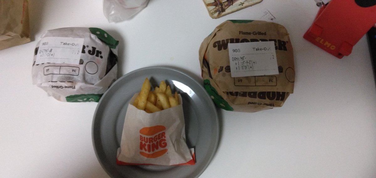 本日の朝ご飯は最近ハマってるBURGER KING <a href="/BURGERKINGJAPAN/">バーガーキング・ジャパン</a> の
ダブルマッシュルームワッパー
+チェダーチーズ+アボカドと
クアトロチーズワッパーJr.
+ベーコンと
メロンソーダ！
頂きます！🙏