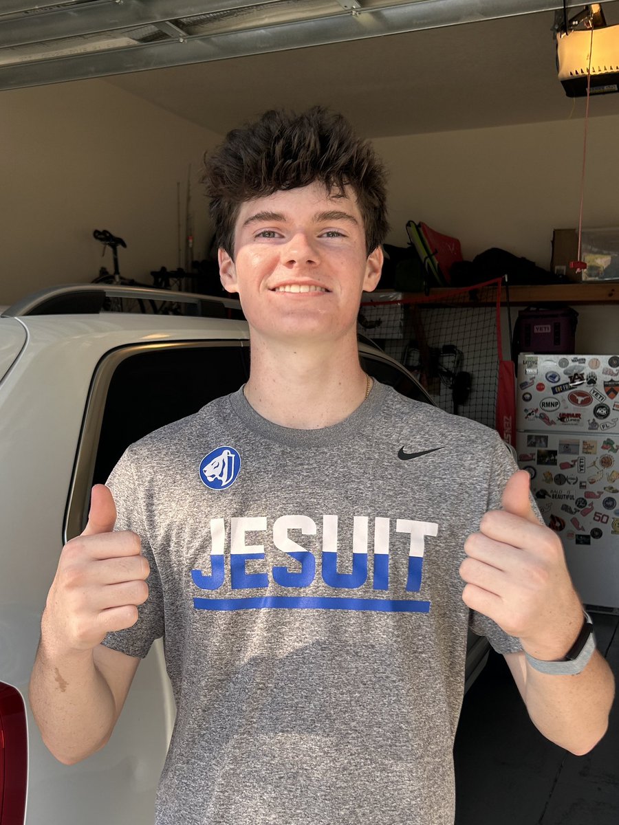 TimK__'s tweet image. Super proud of this guy. One year since he broke his kneecap. Not only did he rehab and get back on the field, he just kept on working. Keep doing the work and good things will happen. 💪🏼🙏 @RKillgoar2029