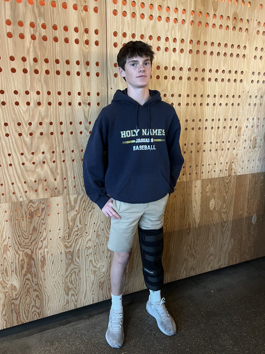 TimK__'s tweet image. Super proud of this guy. One year since he broke his kneecap. Not only did he rehab and get back on the field, he just kept on working. Keep doing the work and good things will happen. 💪🏼🙏 @RKillgoar2029