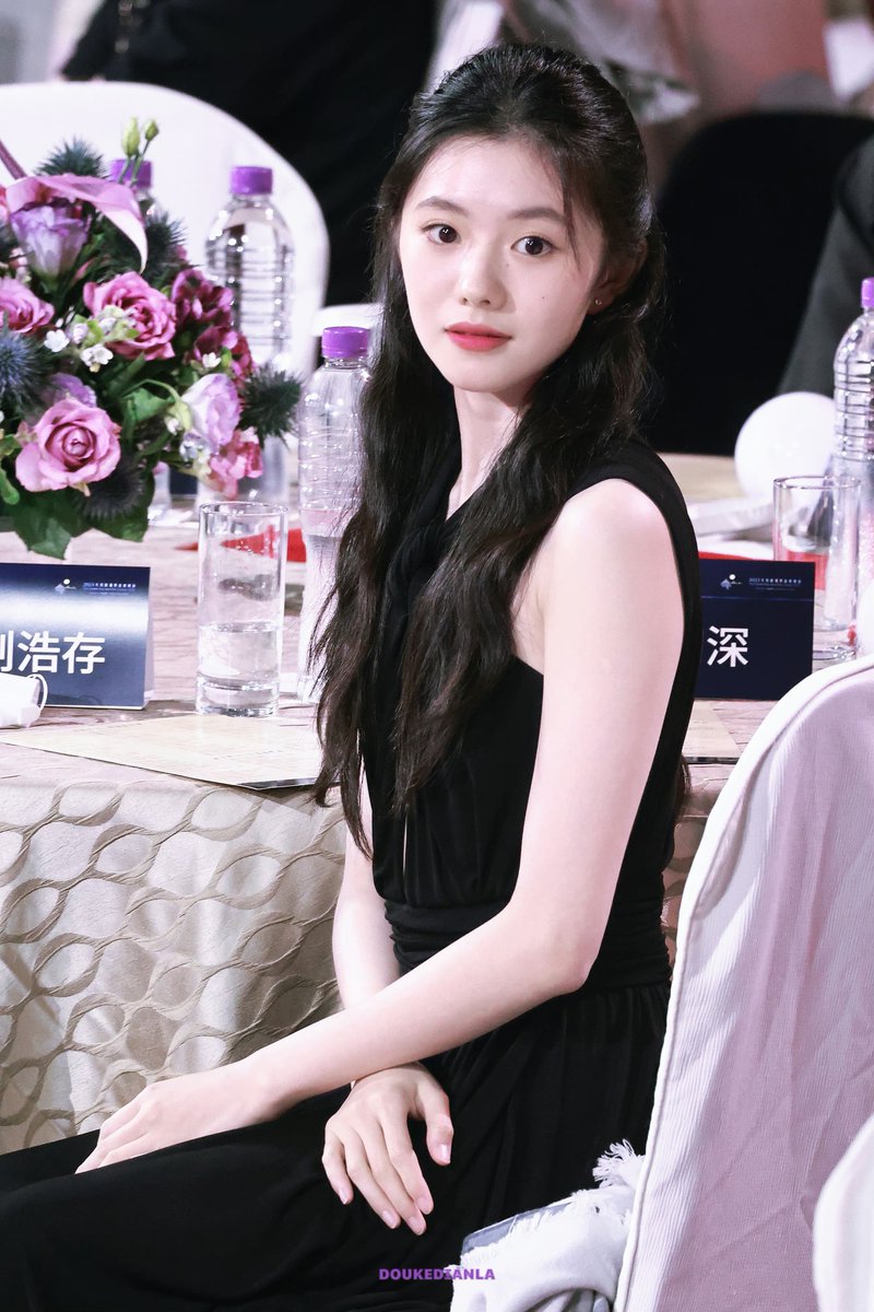 liuhaocunfans's tweet image. the beauty ✿