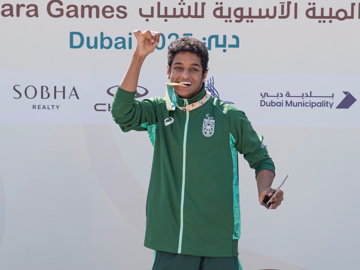 🏅 إنجاز يُرفع له الرأس

البطل عبدالرحمن الثقفي يحقق المركز الأول ويتوج بـ الميدالية الذهبية في سباق 100م للدراجات الثلاثية
لفئة إعاقة الشلل الدماغي 💪🇸🇦

وذلك ضمن بطولة آسيا للشباب المقامة في دبي 🇦🇪
فخرٌ للوطن ومثال للإصرار والطموح
.
#نادي_ذوي_الإعاقة_بالطائف 
#بطولة_آسيا_للشباب