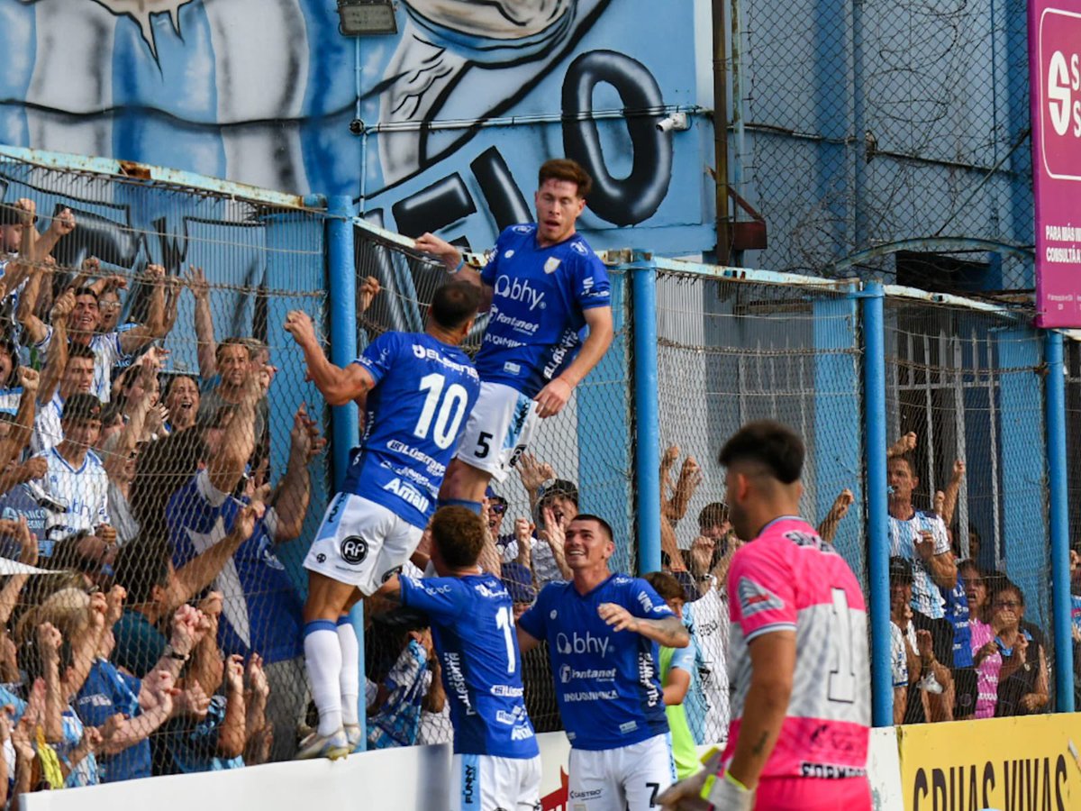 #FederalA Atlético de Rafaela (<a href="/OficialAMSyD/">Atlético de Rafaela</a>) venció a San Martín de Formosa y logró el ascenso a la #PrimeraNacional. ¡Felicitaciones! 👏👏

📝 afa.com.ar/es/posts/la-ca…