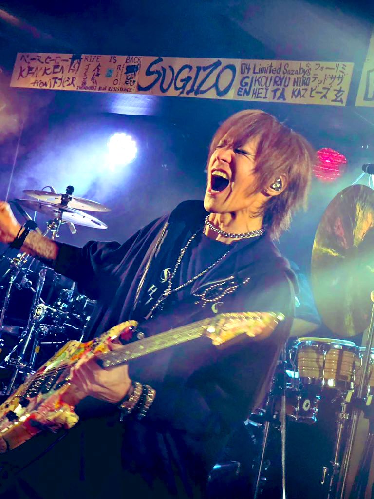 SM_HDM171127's tweet photo. #SUGIZO 
#SUGIZOTOUR2025 
#FINALOFTHESNAKE 🐍
#石巻BLUERESISTANCE

20251212
石巻 BLUE RESISTANCE

SUGIZOさんご本人と木札のお名前が上手く一緒に撮れて満足🥰 https://t.co/mZ8z83FsZF
