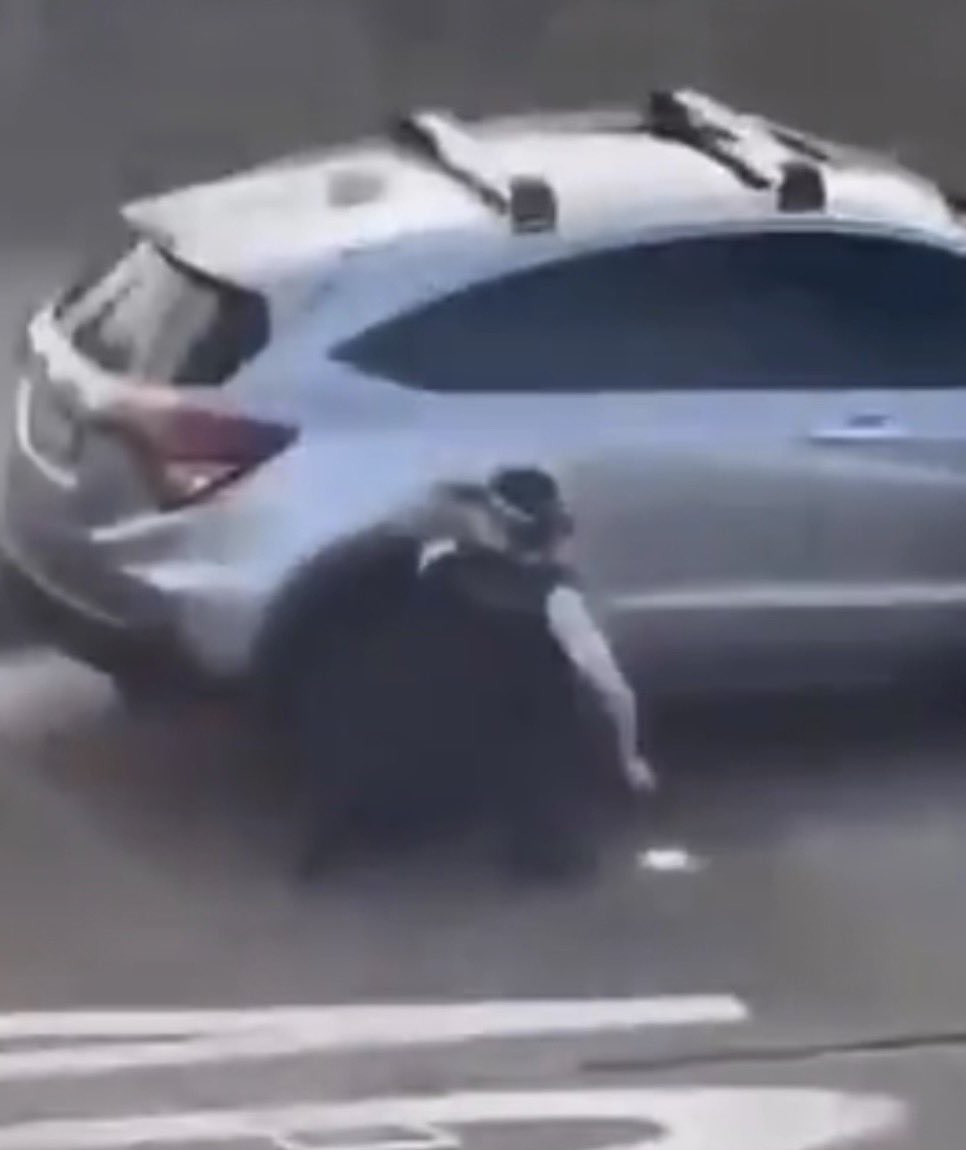 libsoftiktok's tweet image. Australia took away their citizens’ guns and the police respond to a t*rrorist attack by cowering behind cars as 15 helpless, innocent, defenseless people are slaughtered by a government-sanctioned, imported t*rrorist.