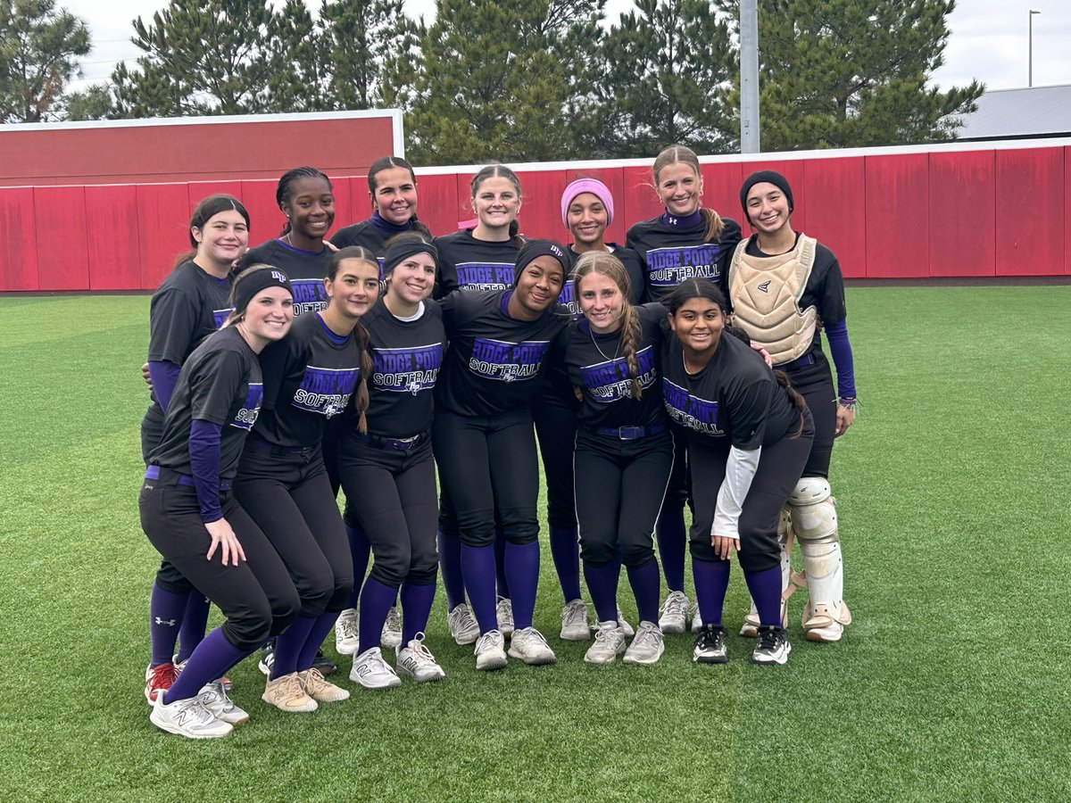 RPHS_SoftballG's tweet photo. Capped off the year going 4-0-1 in the 2025 Gulf Coast Winter Classic. Super proud of the growth this fall. These girls are a lot of fun to watch! Thank you @bh_softball and @Crosby_Softball for hosting us!! https://t.co/Phvy2zx6wb