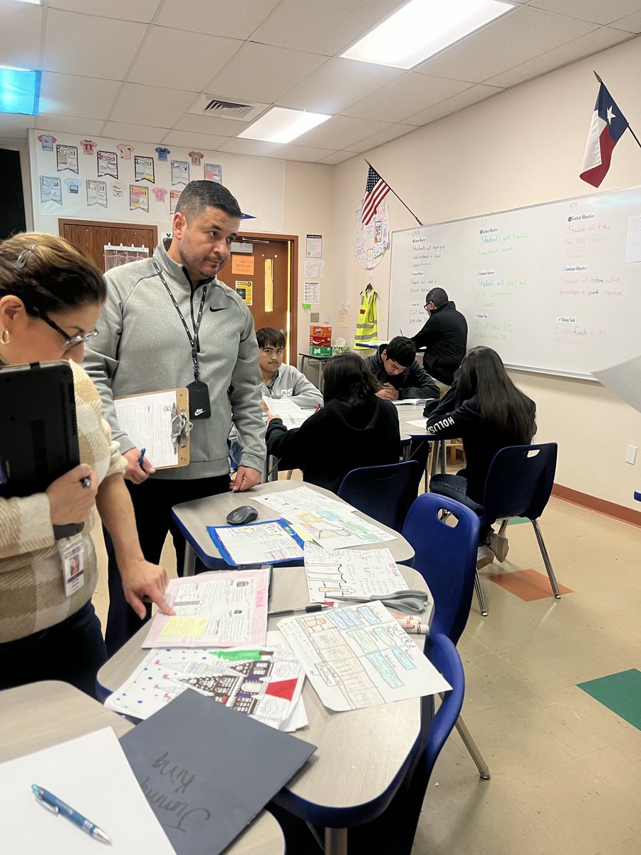 FabiolaCar216's tweet photo. Time spent in the classrooms, and PLC is time well spent!  It’s wonderful to see teachers learn and apply best practices to their teaching tools! Great job GEMS teachers!  Thank you Ms. Vitela!🤩🙌🏽🙂
#learningwalks https://t.co/GMC9Hb0AAF