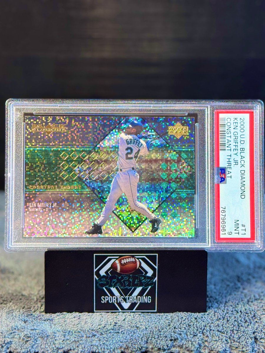 PerezMiguelp732's tweet image. Available if anyone is interested 
PSA 10 did $370 on Goldin

$190 shipped 

#POP7 #LowPOP