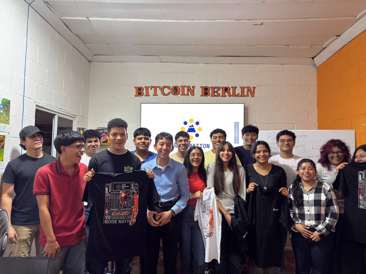 The Node Nation seminar day one of two is done! 😊🇸🇻🧡

Can you see the smiles 😁?
<a href="/BitcoinBerlinSV/">Bitcoin Berlín SV 🇸🇻</a> kids are awesome 🙌

Can't wait to comeback tomorrow 🥳🙌 for the graduation 🎓