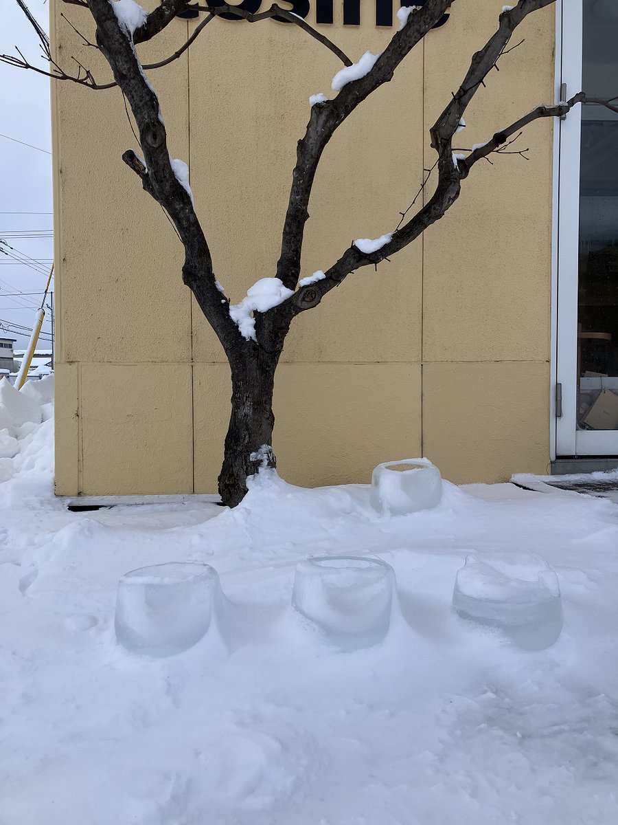 cosine_com's tweet image. 雪の季節も、心はあたたかく。灯りと木のぬくもりがつなぐ、コサインの冬時間
北海道内の峠では、大荒れの天候が続いています。
旭川市内は今のところ大きな影響はありませんが、
遠距離から通勤してくれている社員もいるため、
冬はいつも以上に、空模様と道路状況が気がかり
x.gd/1cK4a