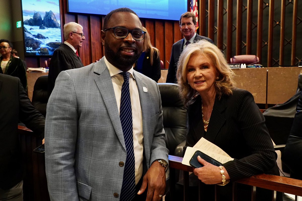 Wonderful to celebrate the confirmation of <a href="/MikeDunavant1/">Mike Dunavant</a> for U.S. Attorney for the Western District of Tennessee.

I told <a href="/realDonaldTrump/">Donald J. Trump</a> that there is no one more qualified for this job, and there is no doubt that he will continue to help us Make Memphis Safe Again!