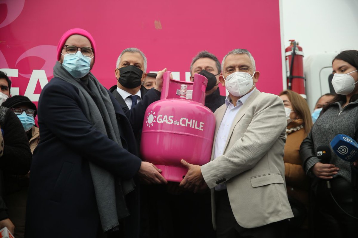 rlopez0102's tweet photo. @biobio Atención coleccionistas , este galón se uno de los  hitos no logrados del Not- Presidente @GabrielBoric https://t.co/cVQiRfbzz7