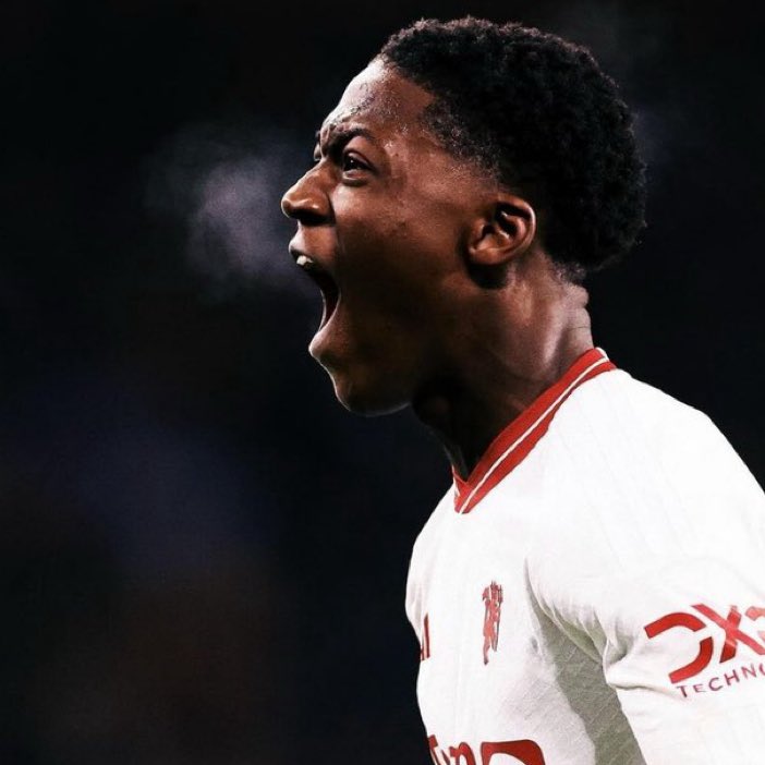 FabrizioRomano's tweet image. 🚨 Rúben Amorim: “Kobbie Mainoo plays in the same position as Bruno Fernandes, and it's difficult to take him off the team”.