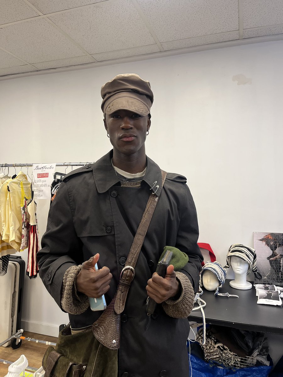 79113901_'s tweet image. Holiday pop-up on a snow day thank you for coming