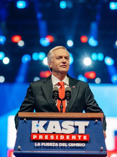 AHORA: <a href="/joseantoniokast/">José Antonio Kast Rist 🖐️🇨🇱</a> es elegido Presidente de Chile con la votación más alta de la historia