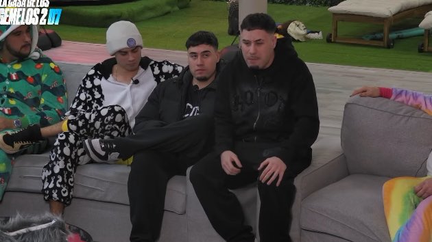 𝐏𝐢𝐜𝐤𝐲 tweet media