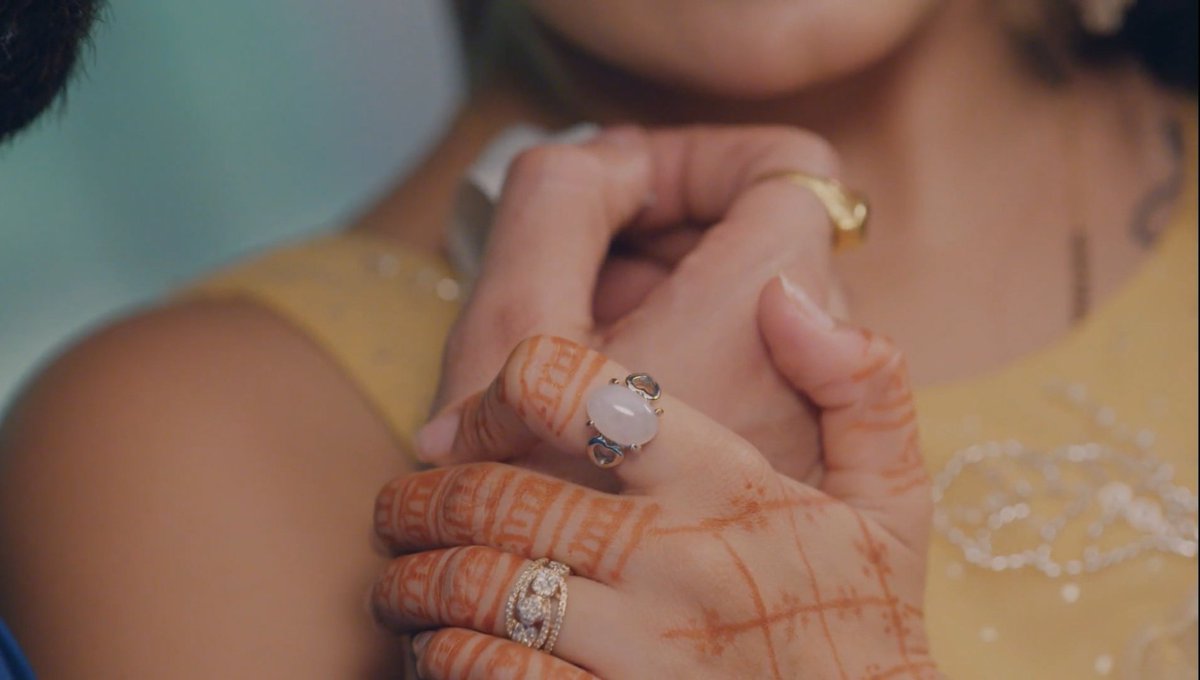 Kabhi bhi aur Kahin bhi shuru ho jate hain..... 💗🫰🏻🫣

#JaaneAnjaaneHumMile #Rageet 
#BharatAhlawat #AyushiKhurana #ReetSuryavanshi #AyuRat  #RaghavSuryavanshi  #JAHM