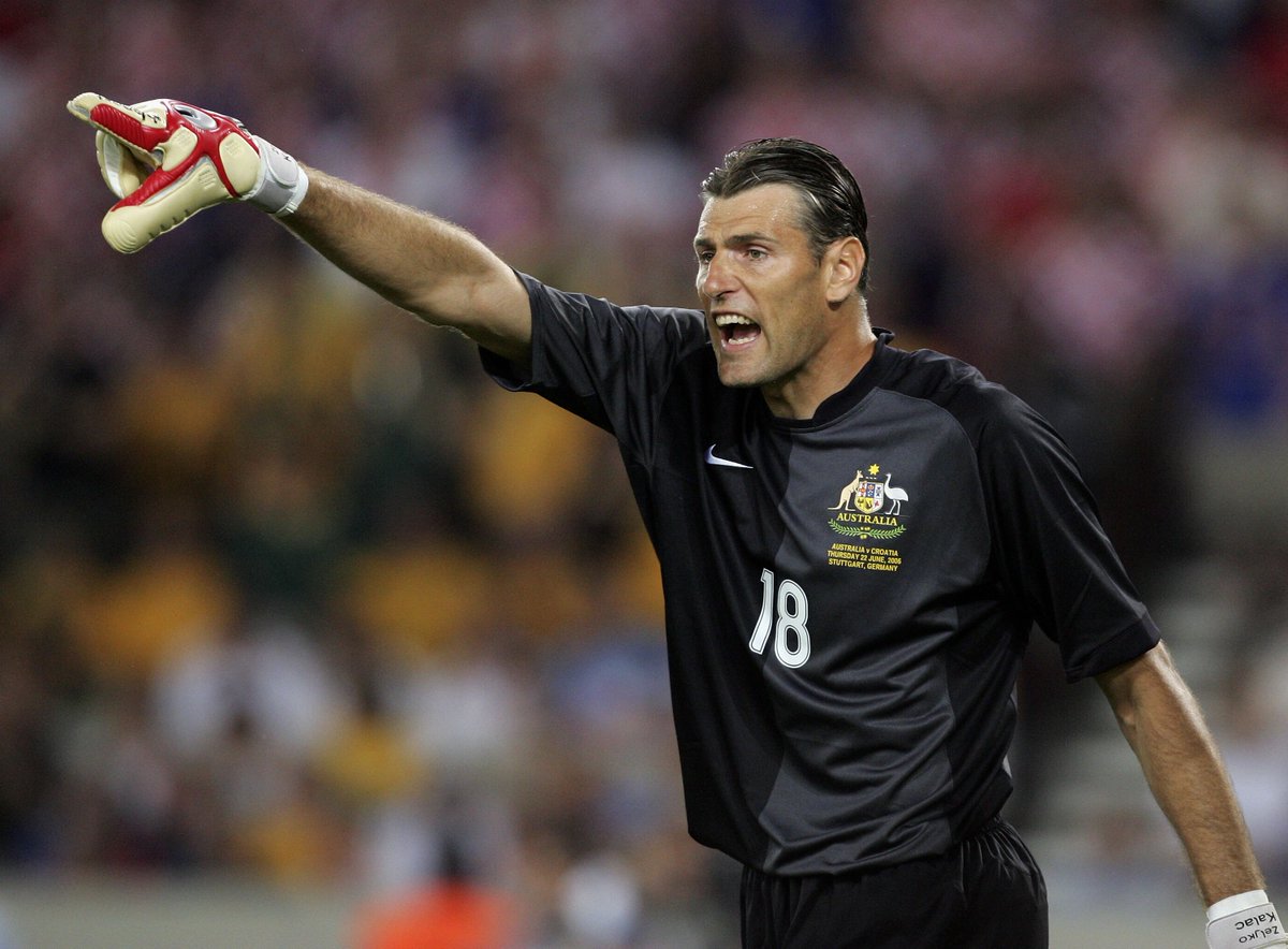 Socceroos's tweet image. Four CommBank #Socceroos celebrate birthdays today! 🥳 

Wishing Aziz Behich, Craig Goodwin, Tom Rogic and Zeljko Kalac all the best 🎂🎁🎈

#ForeverGolden