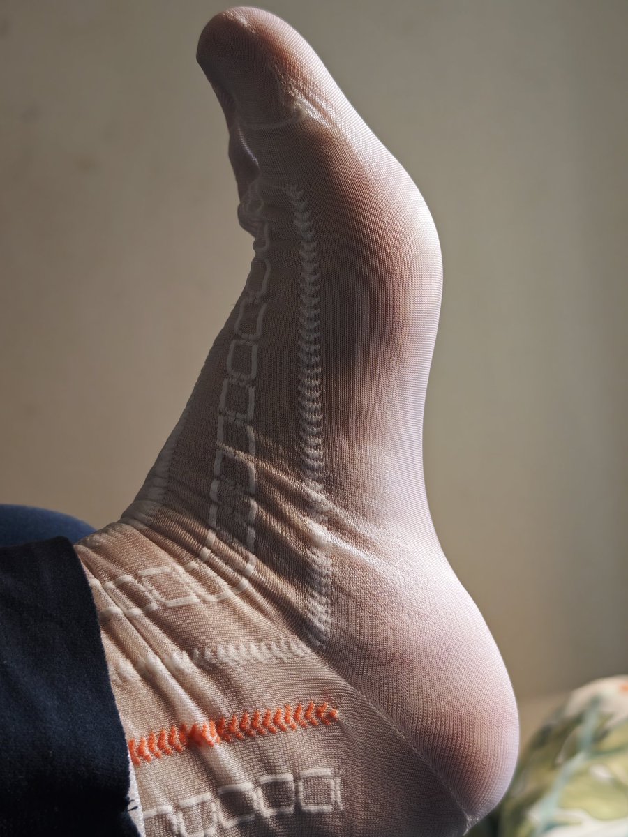 samkesi's tweet image. 