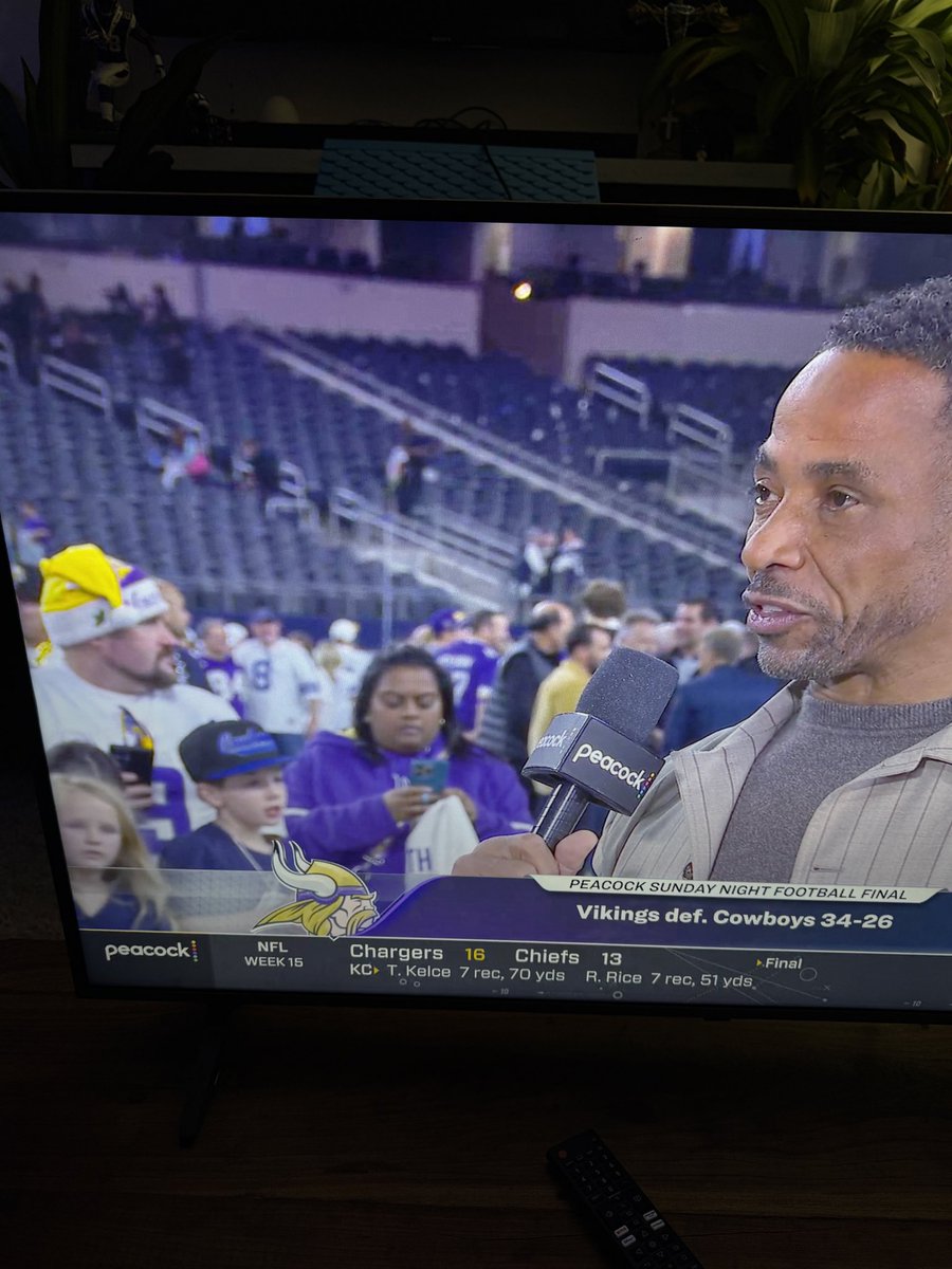 SKOLaManiac's tweet image. @PicDaddy82 @rani_karasch 😎😎😎 SKOL! 😈💜