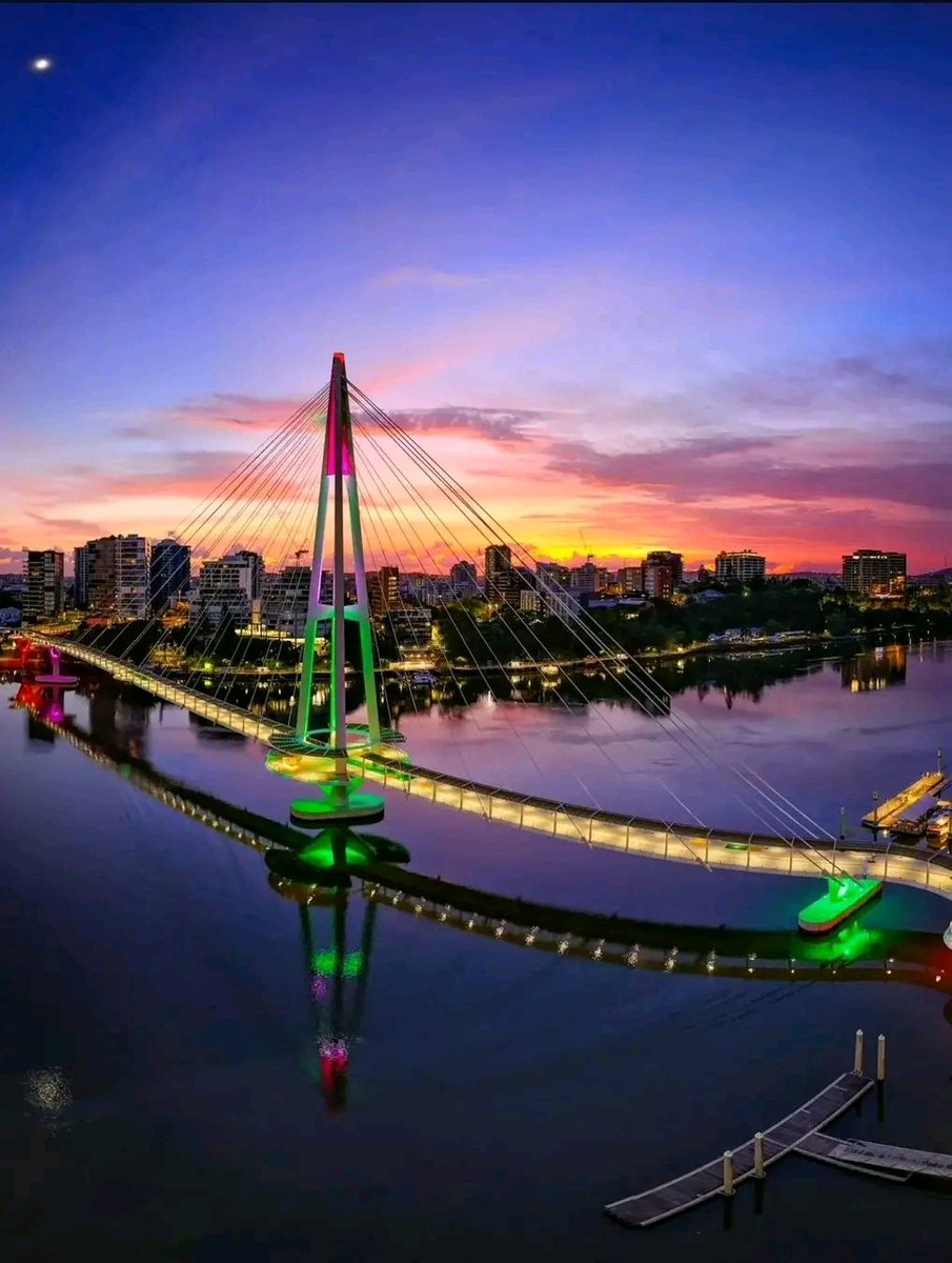 vactravels1's tweet image. Brisbane, Queensland, Australia 
#brisbane #Christmas #queensland #australia #bondibeach
#Bondi #bondiattack #bondibeachsydney

 📸: Brizzypix [IG]