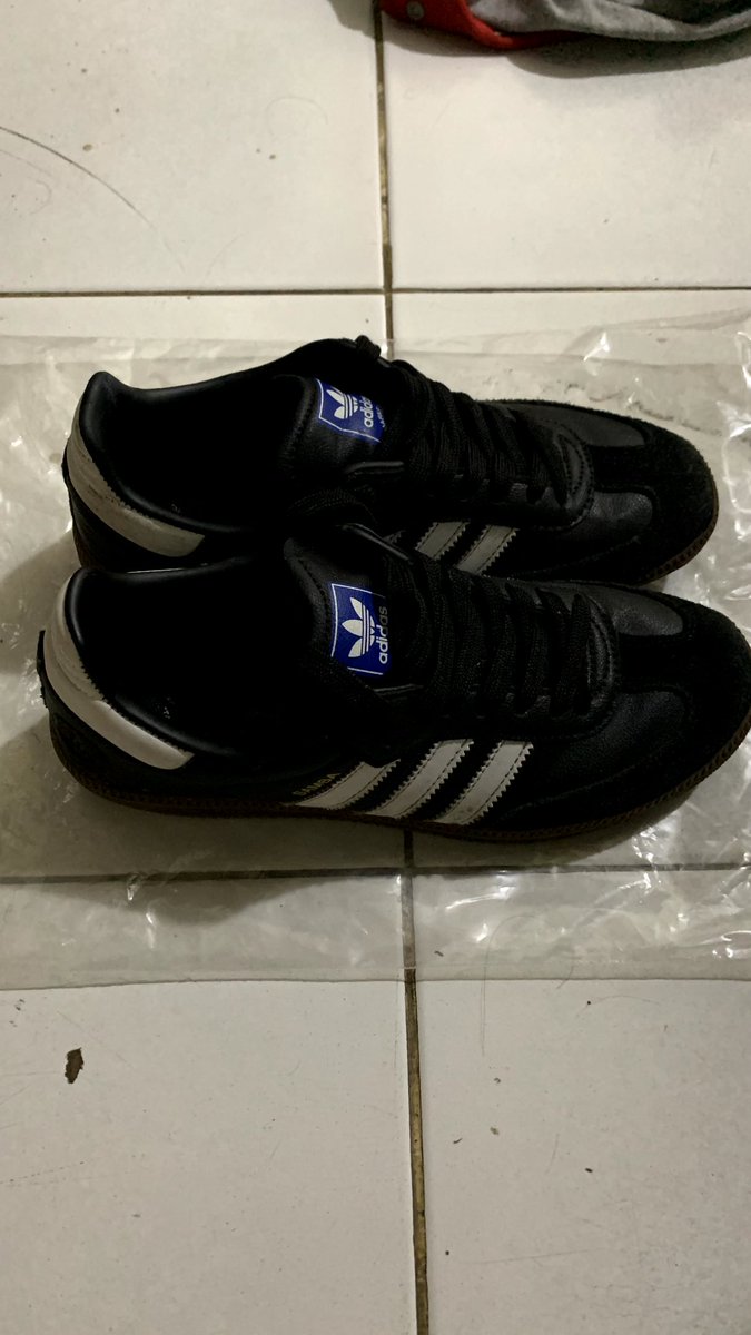 naughty16 tweet media