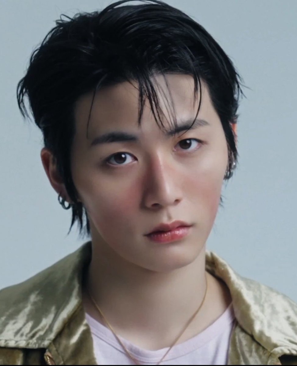 운 tweet media