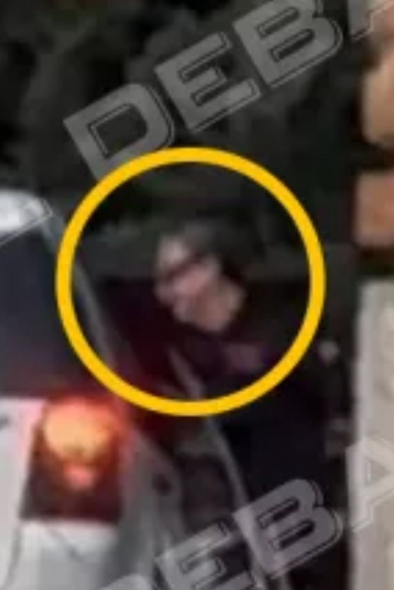 😳Acojonante el bombazo de <a href="/entrammbasaguas/">Alejandro Entrambasaguas</a> 

¿Se acuerdan que Zapatero ha negado estos días cualquier relación con el rescate de Plus Ultra? Pues resulta que Zapatero se reunió en un monte sin cobertura con el detenido de Plus Ultra 72 horas antes de que lo arrestara la Policía.