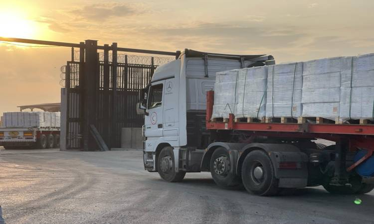 عاجل.. تحرك شاحنات القافلة الـ94 تمهيدا لدخولها من مصر إلى قطاع #غزة 