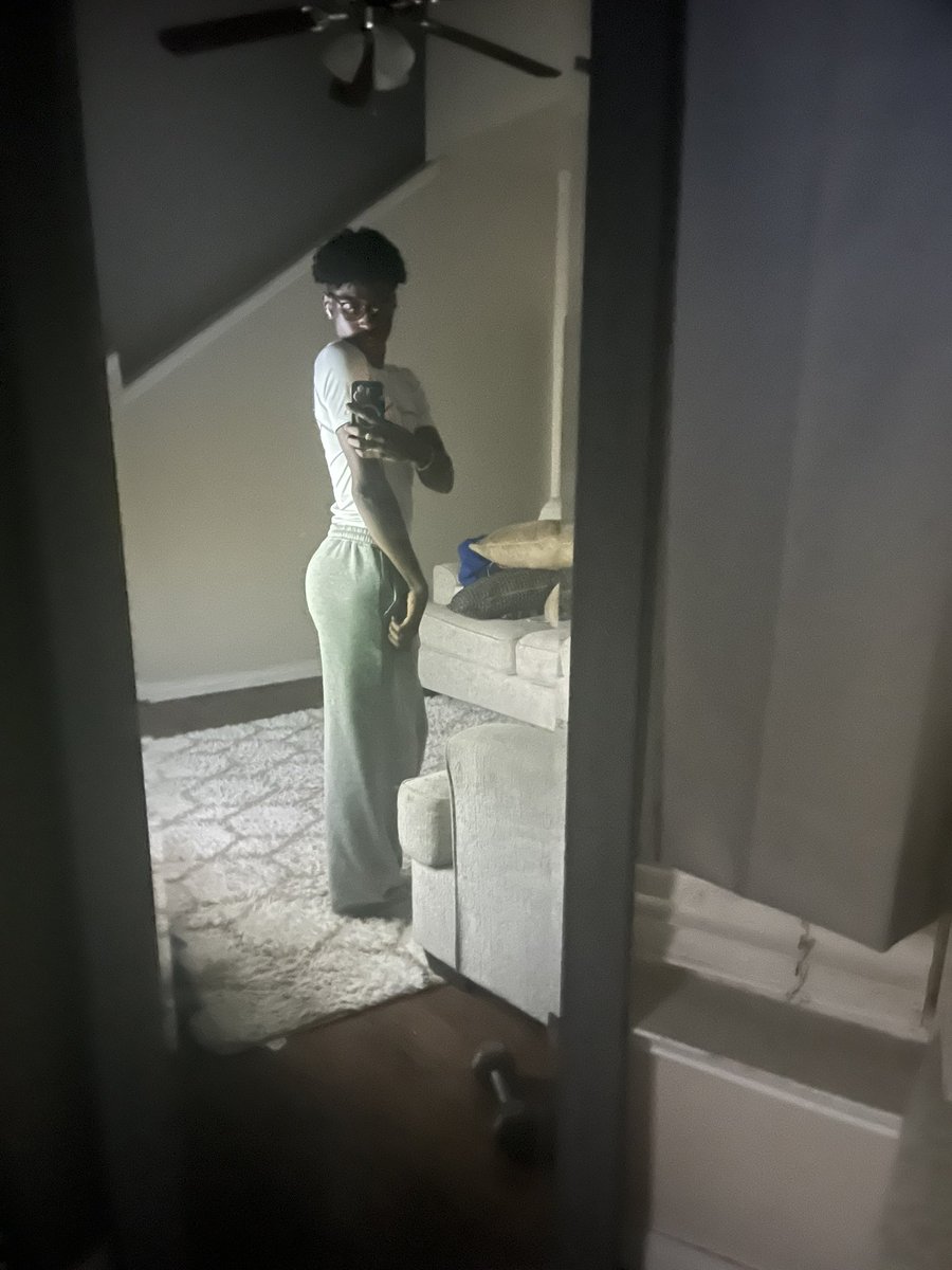 2txDav's tweet image. Need a men frr 😪😪

#dtx #Hispanics