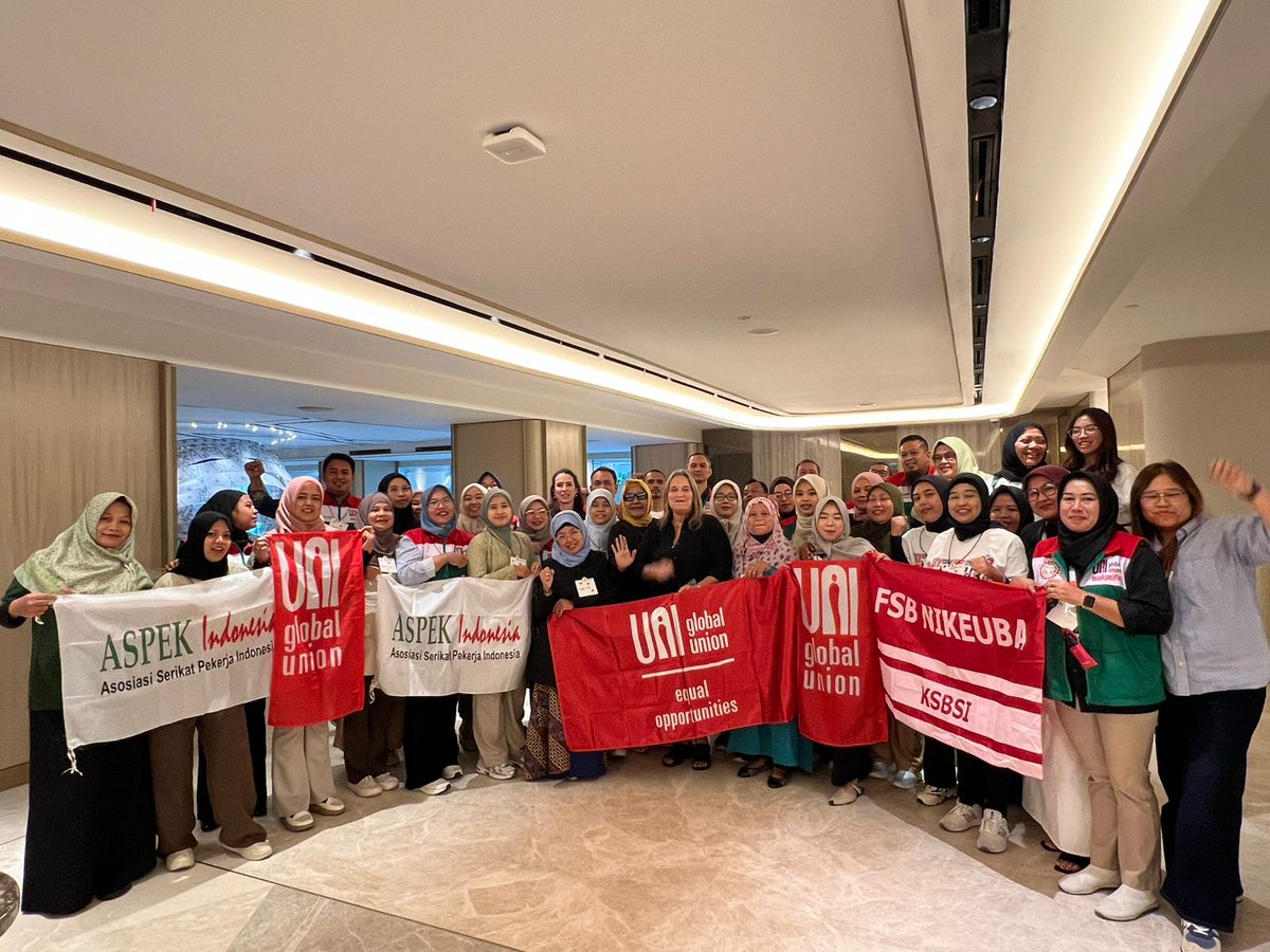 uni_equal's tweet image. As part of our work with @lonorge over these last two days, affiliated unions in 🇮🇩came together to strengthen gender mainstreaming in union structures and collective bargaining ⚖️Participants explored barriers and addressed hidden biases that keep women from engaging in unions💪