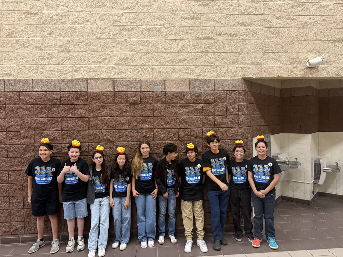 gina moon tweet media