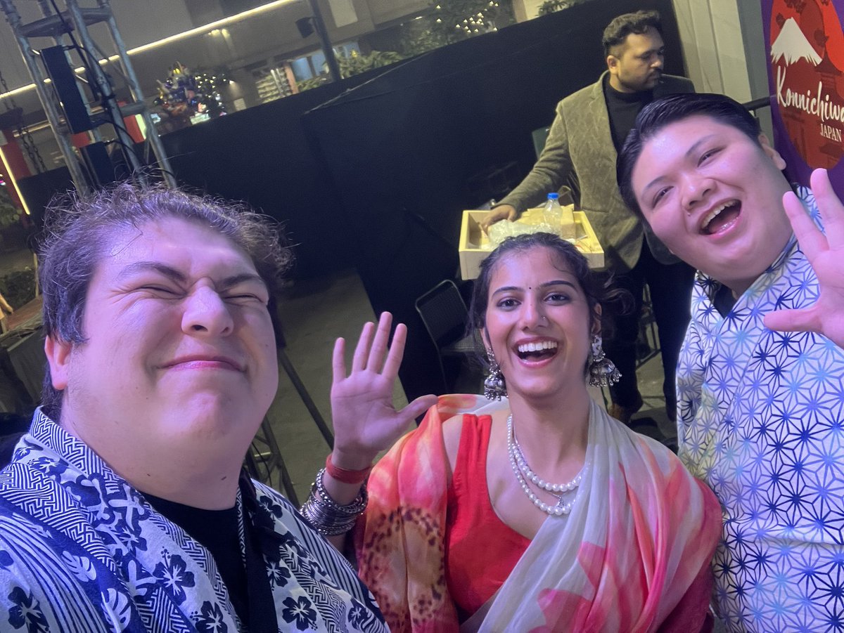 こんにちはJAPAN2日目も無事終了いたしました！ おかげさまで大盛況で