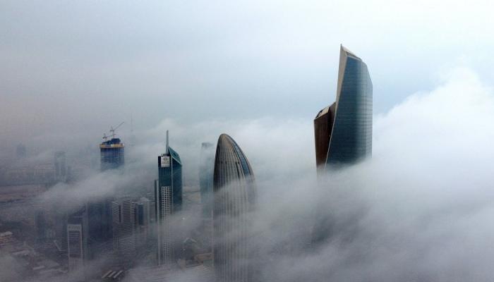 "الأرصاد": انخفاض في الرؤية بسبب الضباب..مع فرصة لأمطار متفرقة 