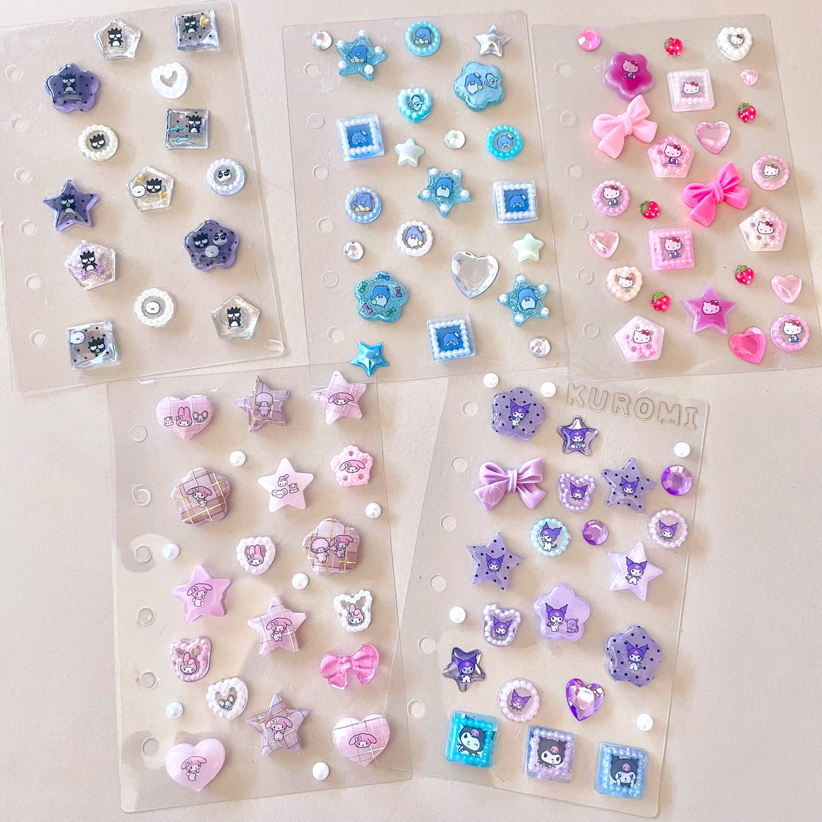 mio_oimoim's tweet photo. 今週末はシル活お休みしてレジン使って100均材料メインでシール作り🎀
金曜日にセリア行った時何気なく店員さんにシートシールコレクション発注出来るか聞いたら出来るという事で大量発注お願いしてきた🙏🏻 https://t.co/n99XqBLCwz