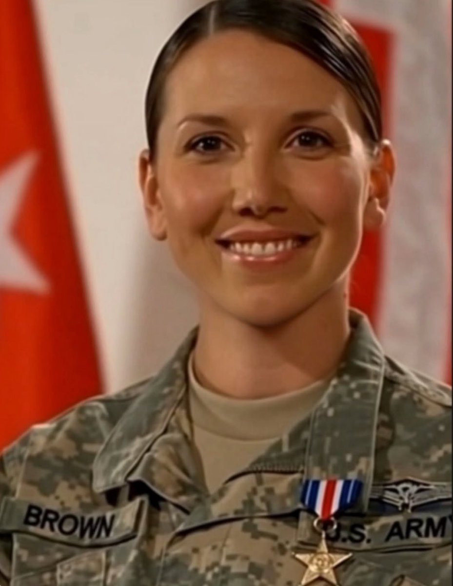 MilitaryCooI's tweet image. We're honoring Sgt. Monica Lin Brown, a courageous Army medic who, at just 18 years old, deployed to Afghanistan with the 782nd Brigade Support Battalion of the 82nd Airborne Division. On April 25, 2007, in the Jani Khel district, Brown ran through heavy enemy fire and exploding…