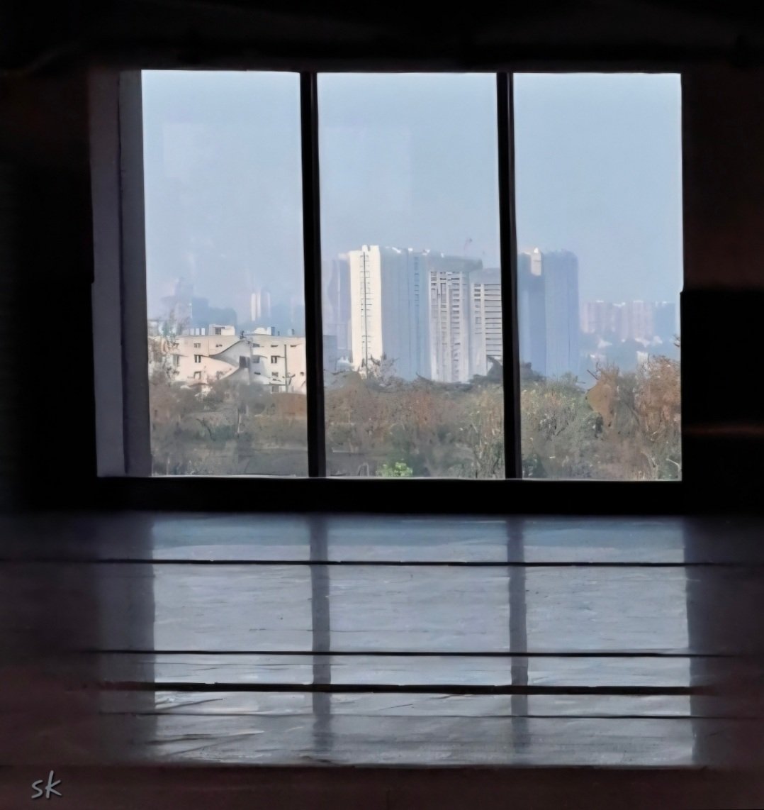 suddenshiv's tweet image. Through the window ...

#ThroughTheWindow