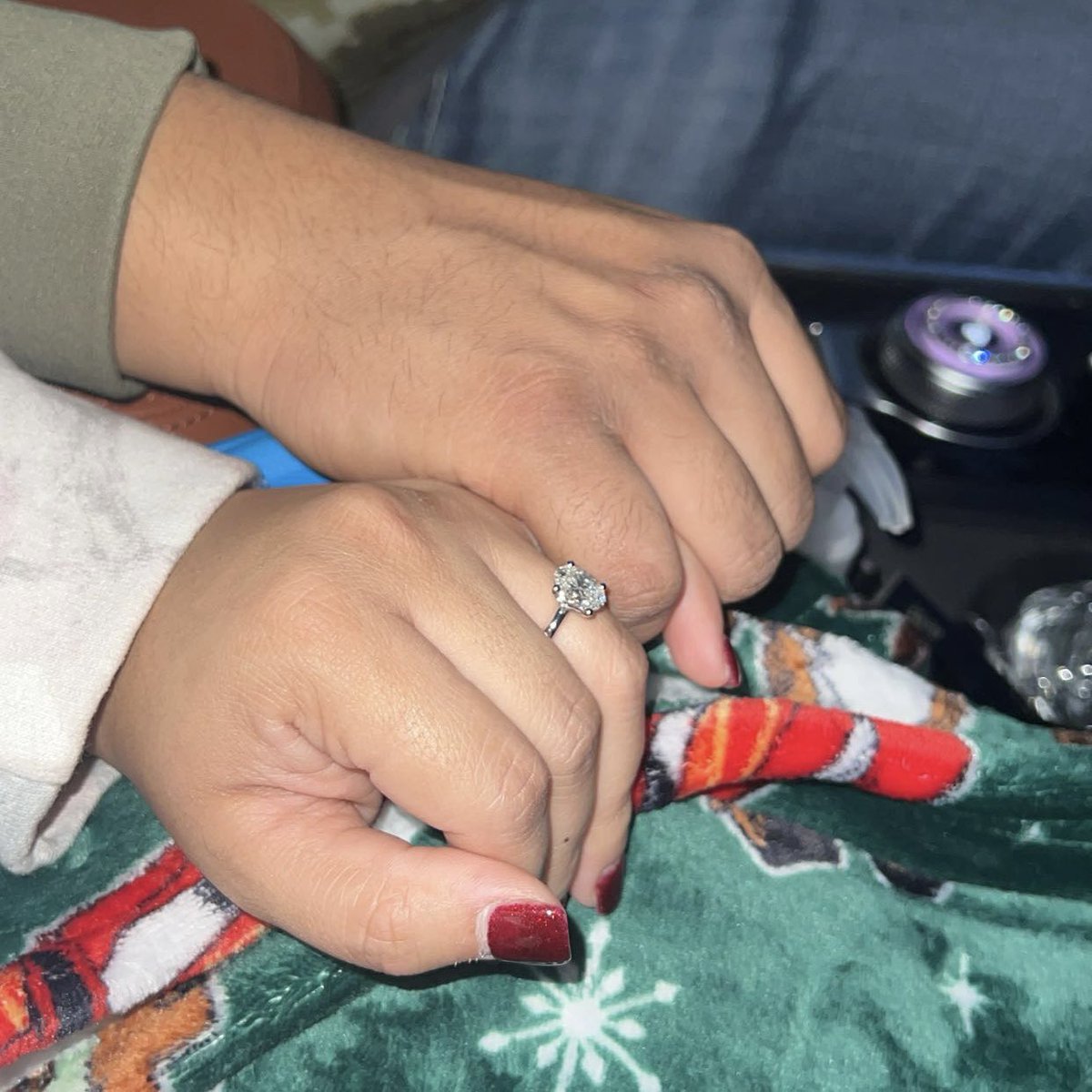 nanilaliss's tweet photo. God’s Timing is Always Perfect 💍🤍✨ https://t.co/KyEs8mJMUP