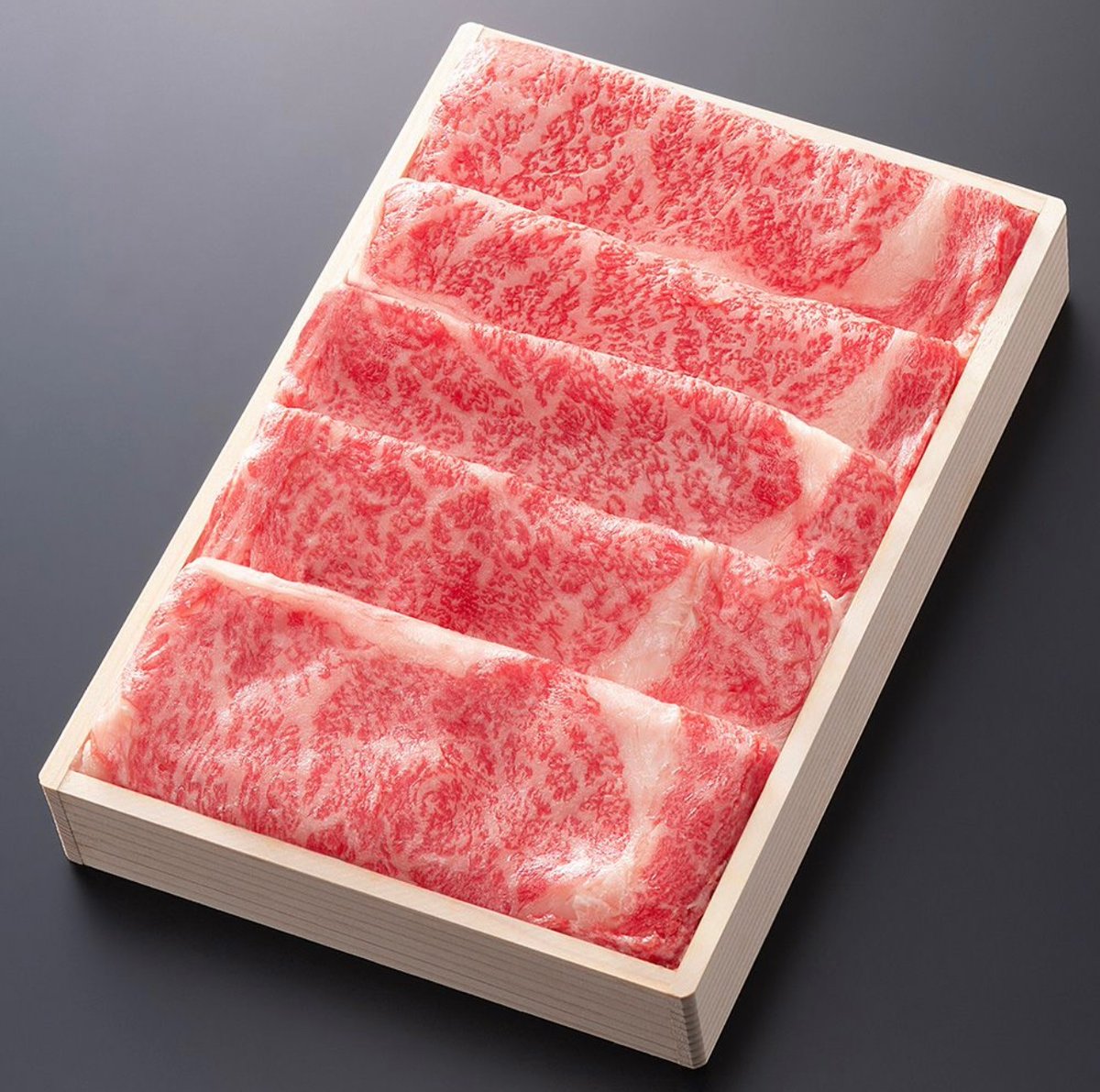 【フォロワー様限定】絶品グルメを抽選でプレゼント‼️

松坂まるよし 松阪牛すき焼き肉 (ロース・肩ロース) 1kgを、日頃の感謝を込めて5名様に！
応募方法
✅ <a href="/brille_beauty/">brille_beauty</a> をフォロー
✅ この投稿をイイネ&amp;RT
✅コメント欄で「食べたい！」と教えてください！
⚠️応募期間：12月18日（木）まで