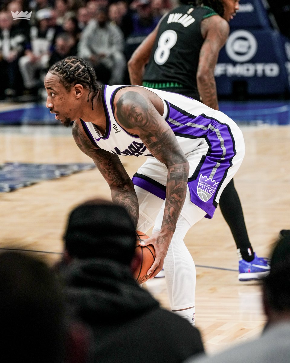 HALFTIME: Kings lead at the break, 52-51.
👑 DeMar DeRozan: 10 PTS, 2 REB
👑 Zach LaVine: 10 PTS, 50% FG
👑 Russell Westbrook: 8 PTS, 8 AST, 4 REB