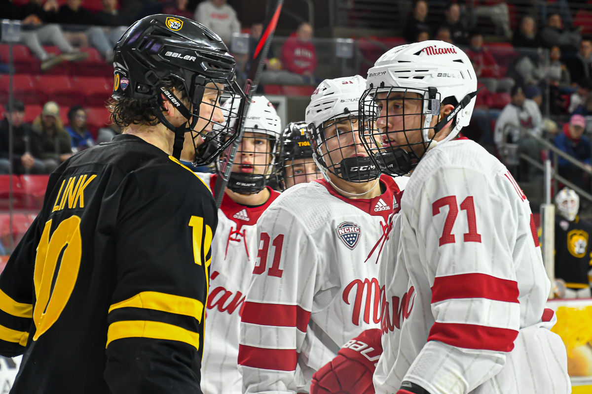 'Dude, I saw Oxford PD ticketing your car.'

(Full gallery by <a href="/HockeyChica1/">Hockey Chica</a> here: viewfromtheglass.com/2025/12/14/pho…) <a href="/MiamiOH_Hockey/">Miami Hockey</a>