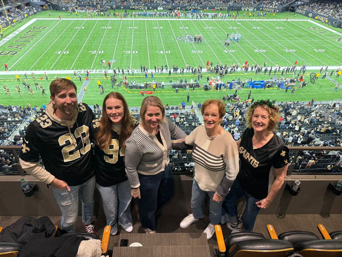 SheehanBl's tweet photo. @irenflshow 
Geaux Charlie.  We were cheering for you in the dome today.🇮🇪🇮🇪🖤💛 https://t.co/eI1mh0AMXO