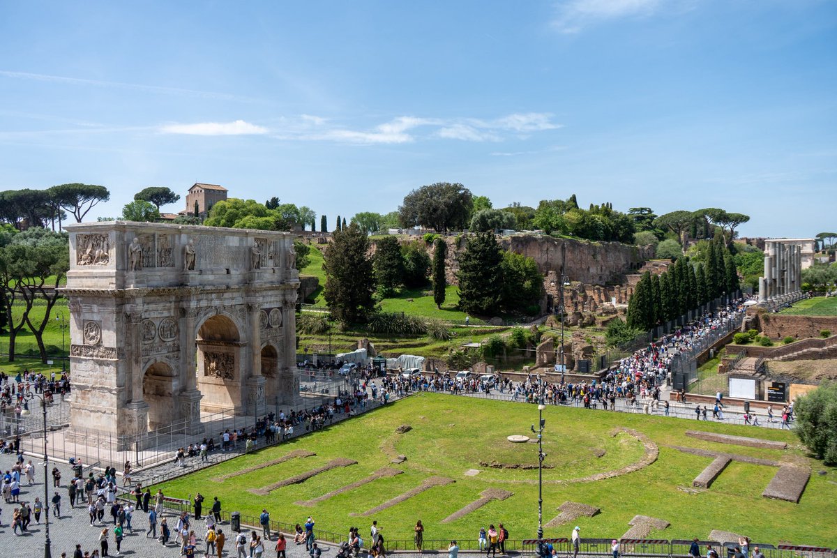 maxinfinitypics's tweet photo. El Imperio Romano vive en la eternidad. 🏛️❤️‍🔥

El Colosseum, el Arcus Constantini y el Mons Palatinus se alzan como testigos de una gloria que jamás morirá. ⚔️

#Roma #Coliseo #Historia #ImperioRomano #Viajes #Travel #Italia #Rome #romanempire #Gladiadores #gladiators #colosseum https://t.co/TgpxZR3apB