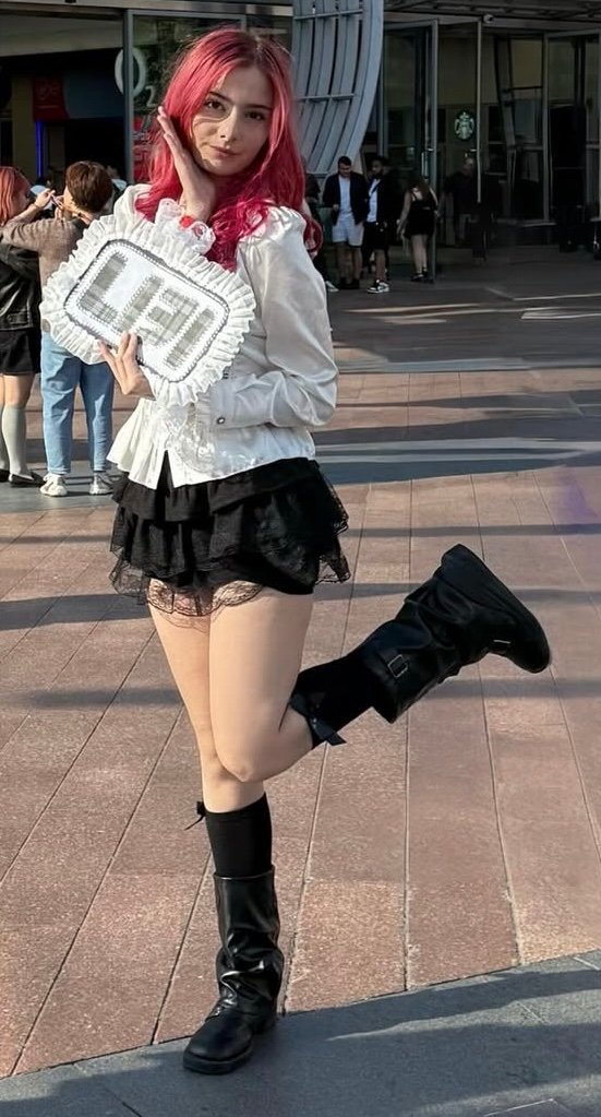 Who loves going through their IRLs socials and gooning over them?
DM me to submit them to me for gooning, private or to expose.
#tummy #cuck #wankchat #submission #goon #gooner #horny #tits #sexy #exposed #irl #goonfuel