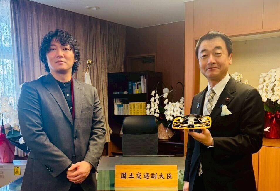 【お知らせ📢】
国土交通省の佐々木副大臣へ表敬訪問し、Liberawareとしてこれまでの活動と今後の展望をご報告しました。

今後も、現場の学びを運用に活かし、誰もが安心できる社会を目指します。